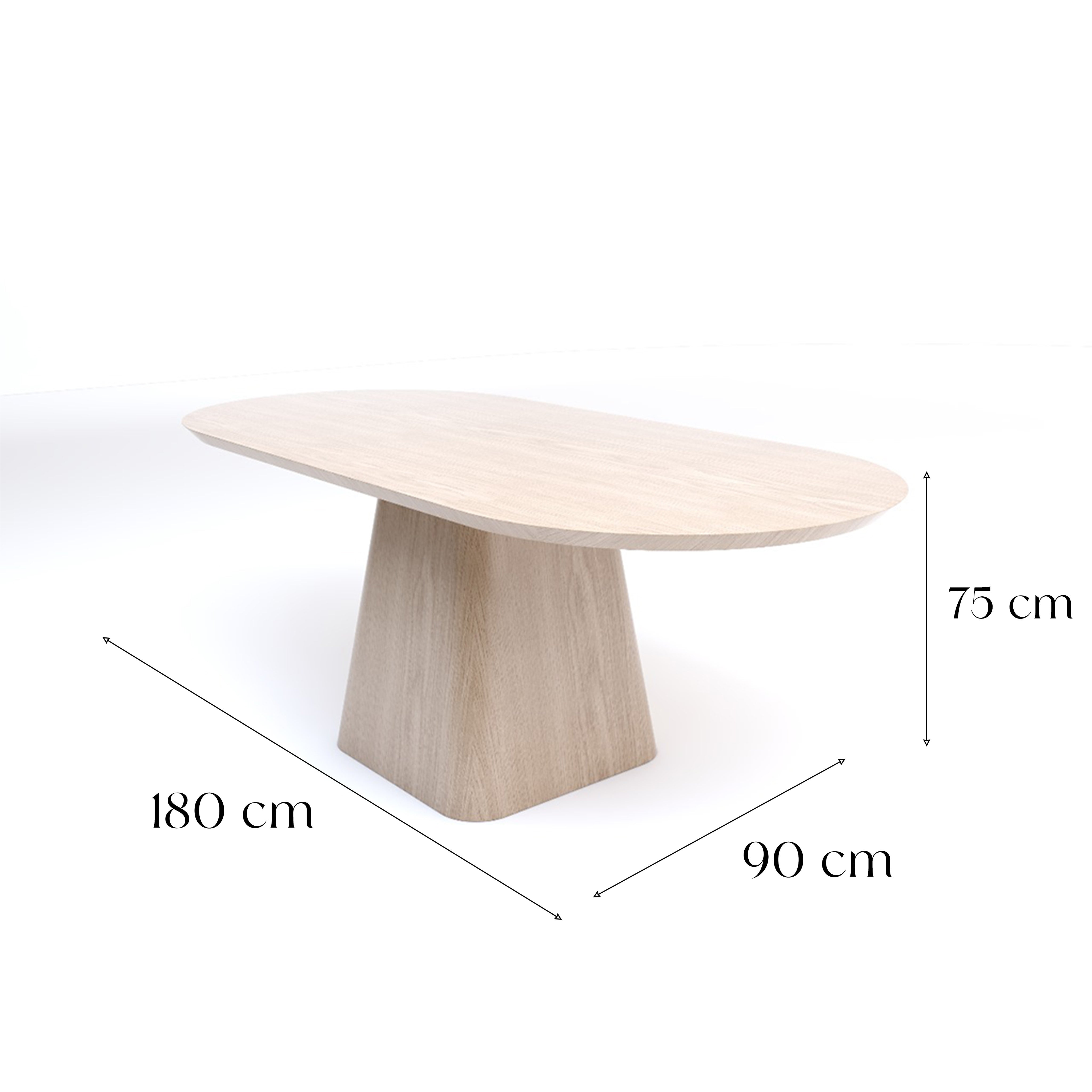 OAK DINING TABLE