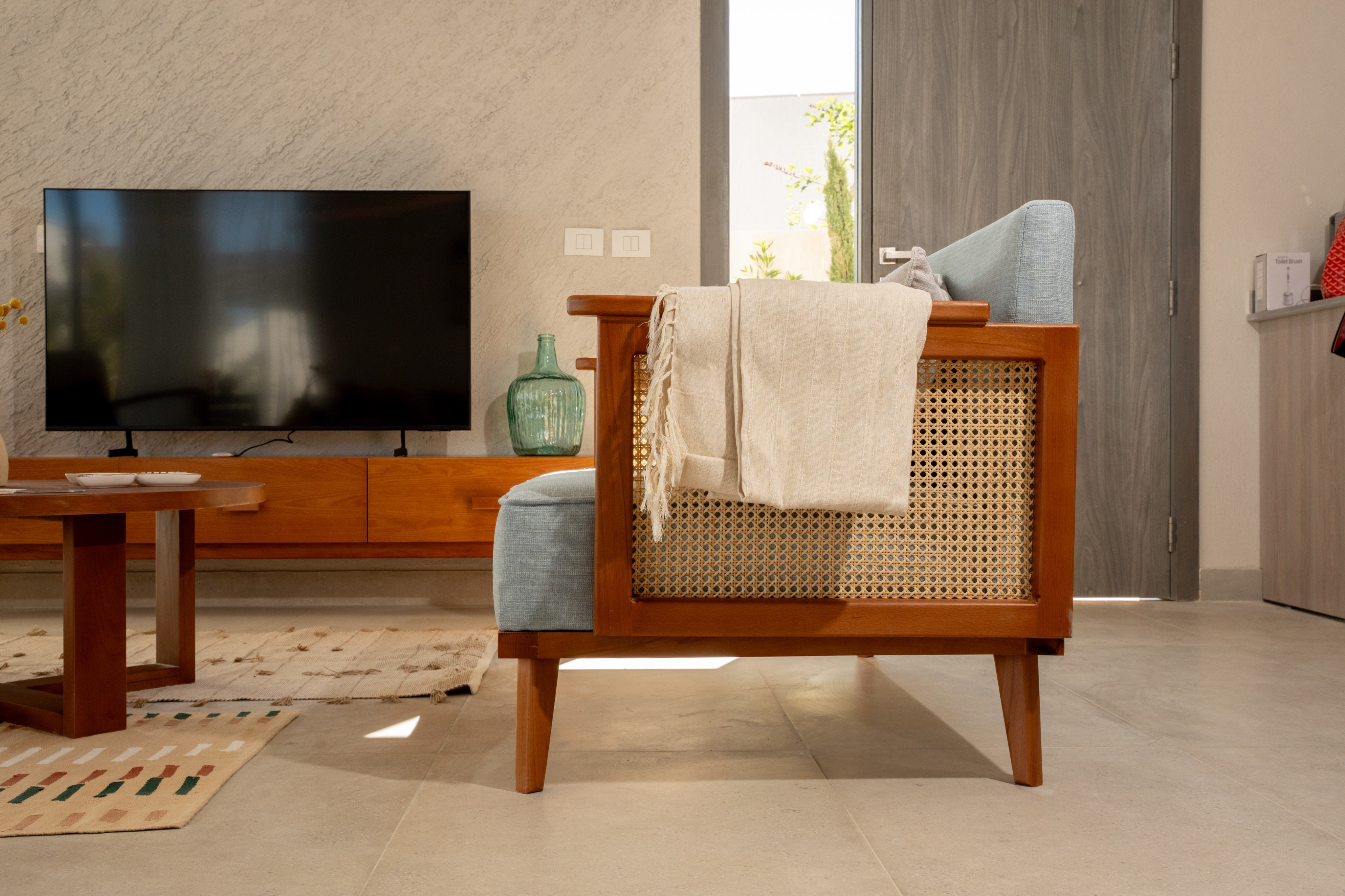 Summer TV Unit